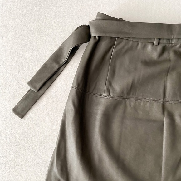 Wilfred Vegan Leather Mini Skirt - Picture 9 of 10